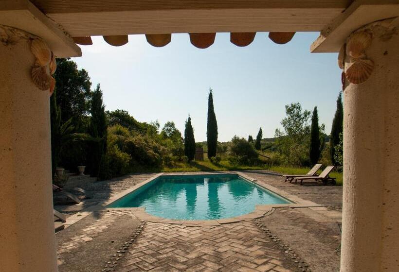 Bed and Breakfast Domaine Des Jasses