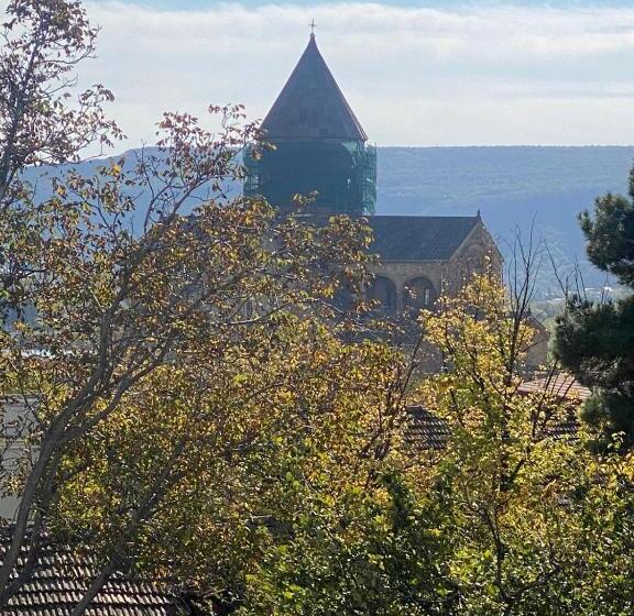 تختخواب و صبحانه Kalami