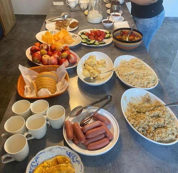 تختخواب و صبحانه Kalami