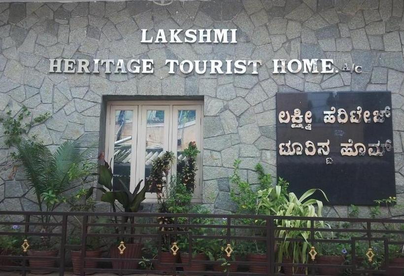تختخواب و صبحانه Lakshmi Heritage Tourist Home