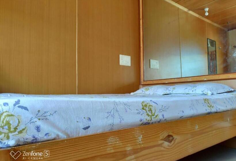 تختخواب و صبحانه Lakshmi Heritage Tourist Home