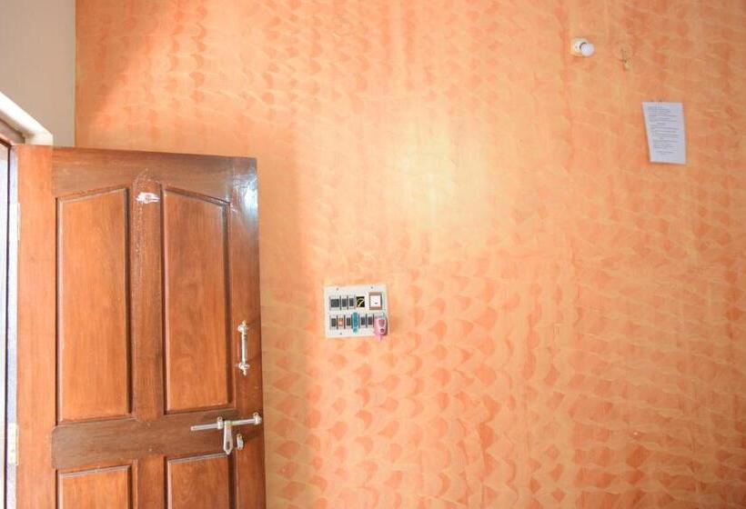 تختخواب و صبحانه Lakshmi Heritage Tourist Home