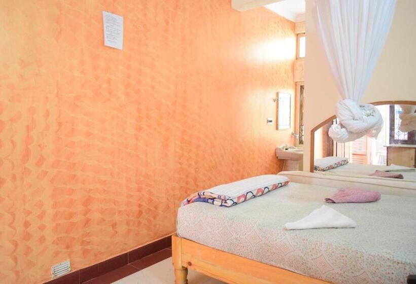 تختخواب و صبحانه Lakshmi Heritage Tourist Home