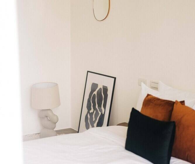 تختخواب و صبحانه Nowhere Retreat