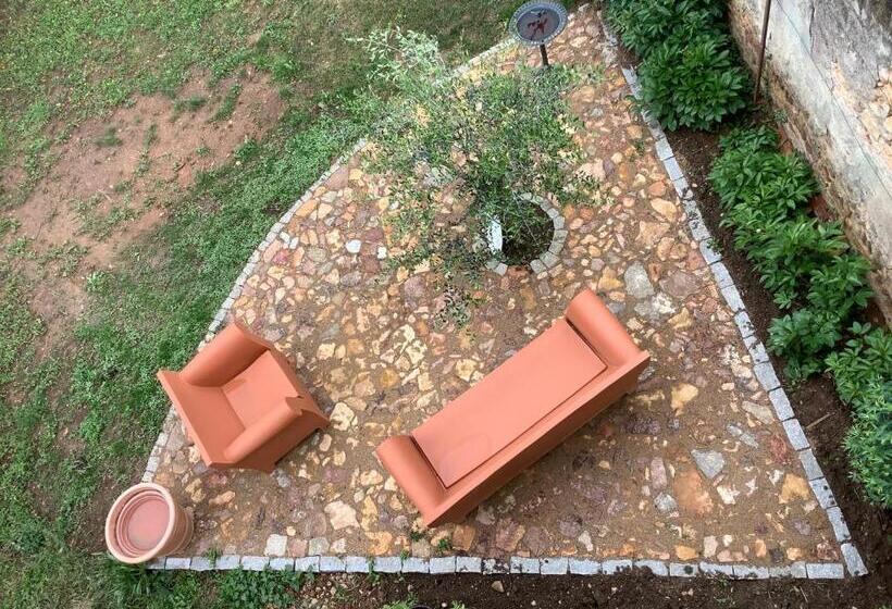 Bed and Breakfast Pivoines