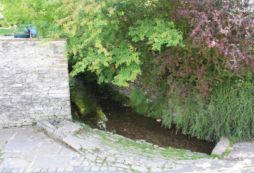 ベッドアンドブレックファースト Ramblers Rest