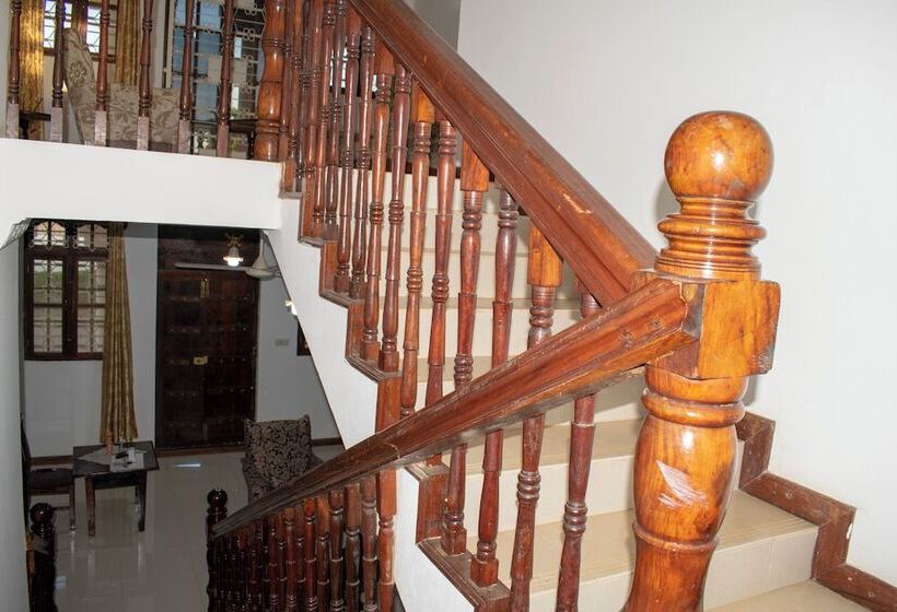 ベッドアンドブレックファースト Sulkhan Serviced Apartment