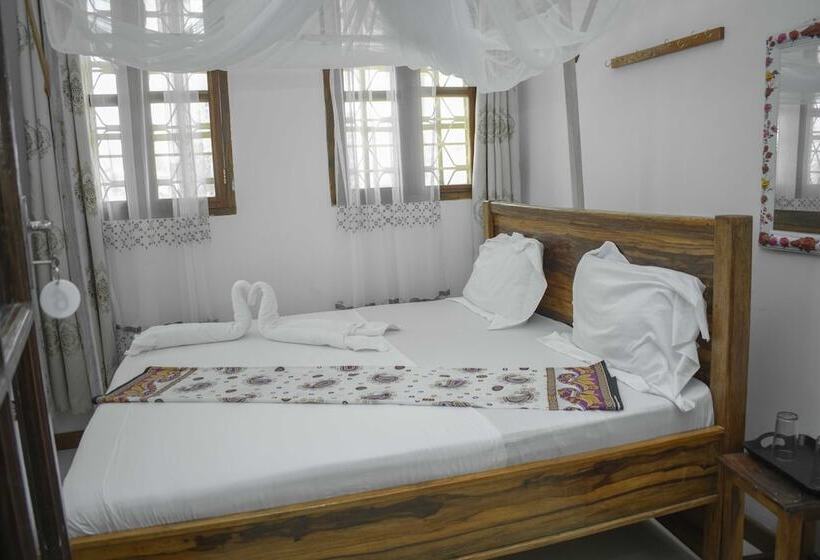 ベッドアンドブレックファースト Sulkhan Serviced Apartment