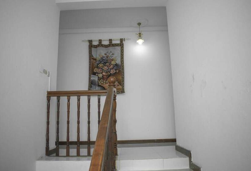 ベッドアンドブレックファースト Sulkhan Serviced Apartment