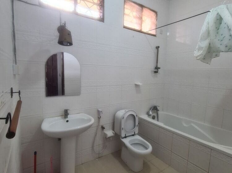 ベッドアンドブレックファースト Sulkhan Serviced Apartment