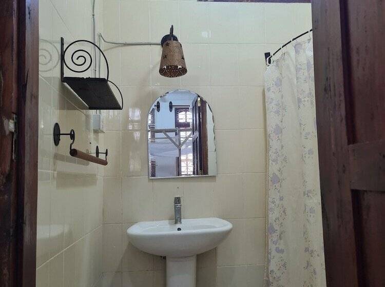 ベッドアンドブレックファースト Sulkhan Serviced Apartment