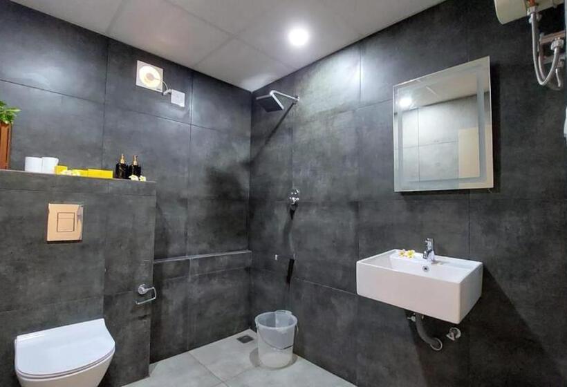 צימר Sunset And Palm Trees   An Airport Boutique By The Sea