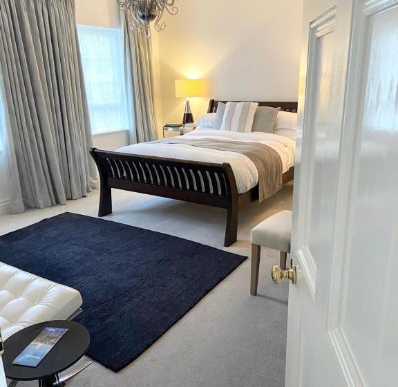 צימר Ten Beacon Hill