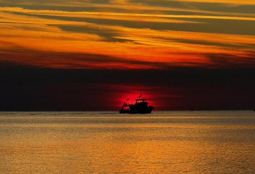 Best Gulf Front Beach View In Destin!