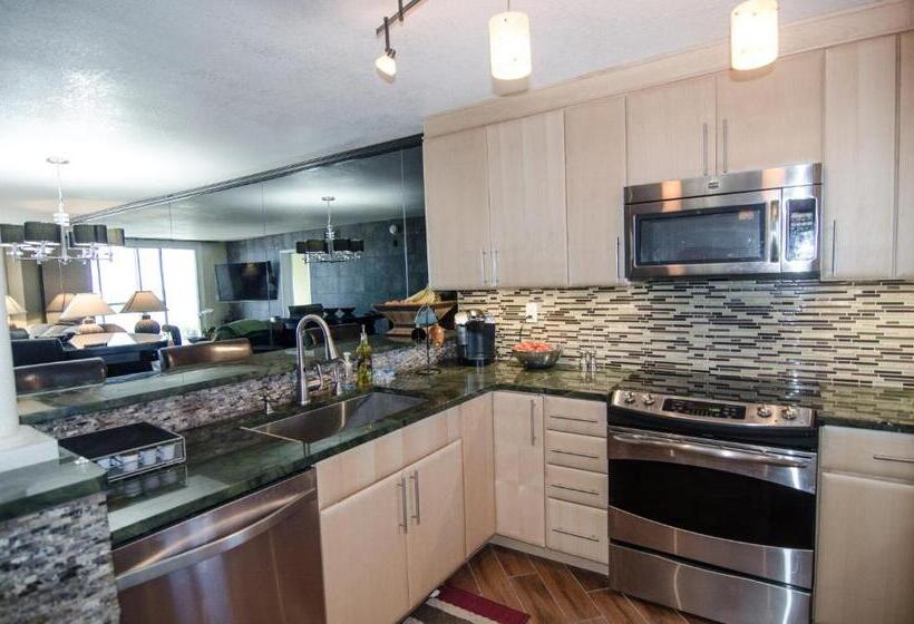 Best Gulf Front Beach View In Destin!