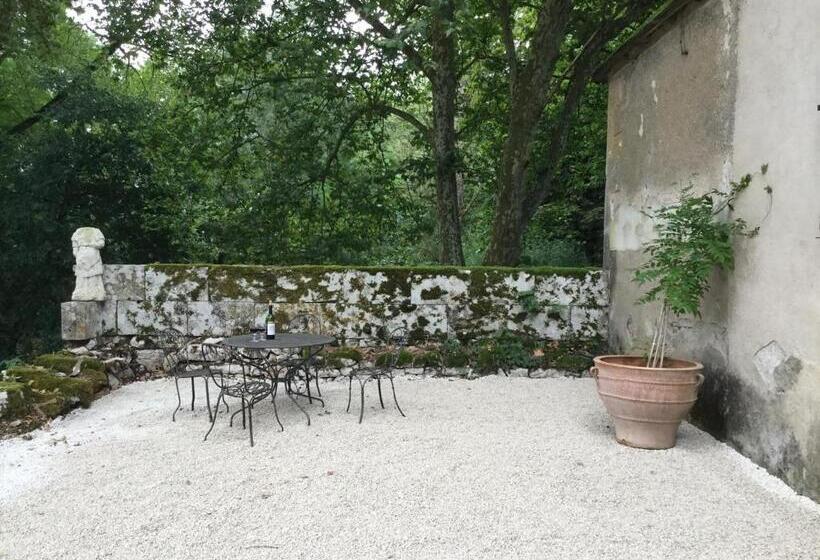 Chateau Mas De Pradie B&b Fountain View Room