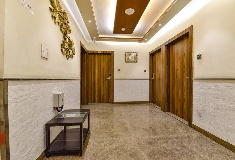 Fabhotel Prime Royal Park