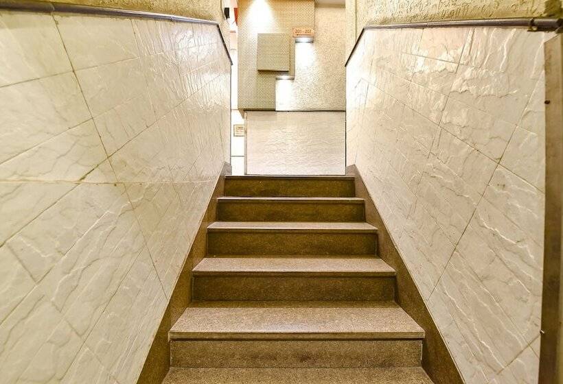 Fabhotel Prime Royal Park