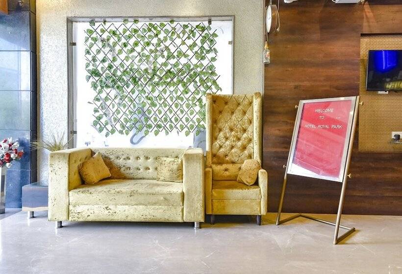 Fabhotel Prime Royal Park