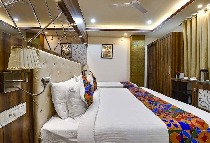 Fabhotel Prime Royal Park