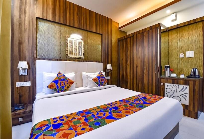 Fabhotel Prime Royal Park