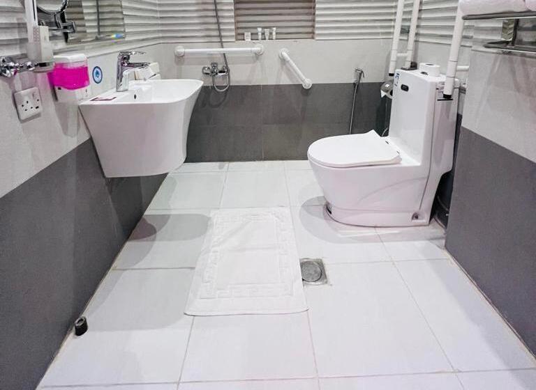 ホテル أجنحة بالم تري للشقق المخدومه