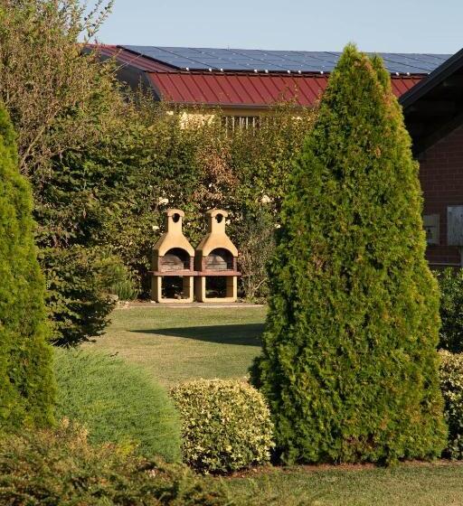 ホテル Agriturismo Forzello