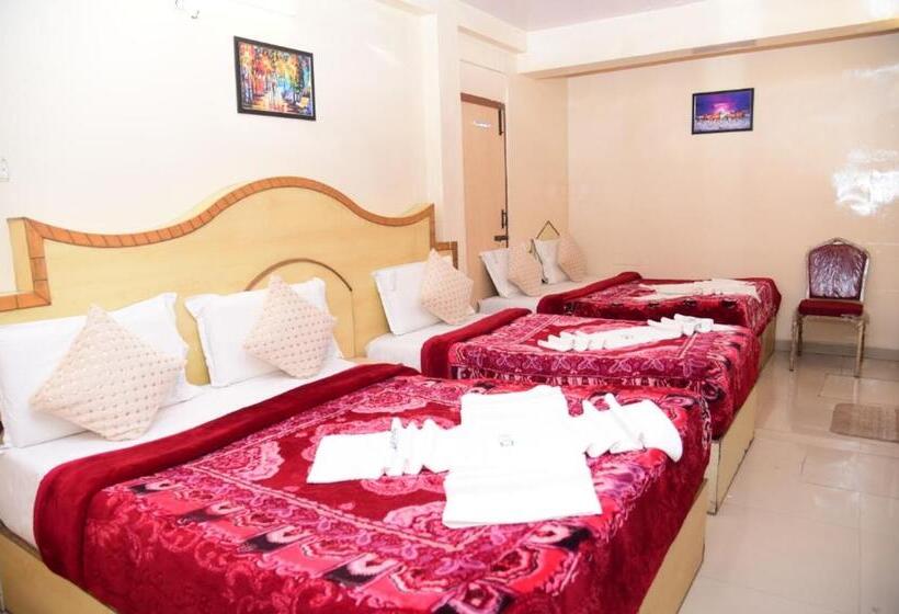 فندق Ajantha Palace