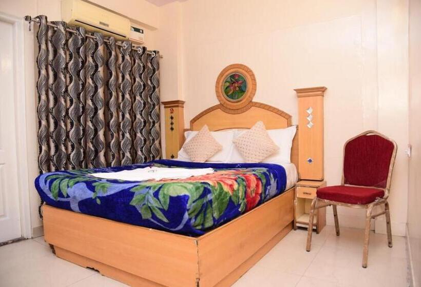 فندق Ajantha Palace