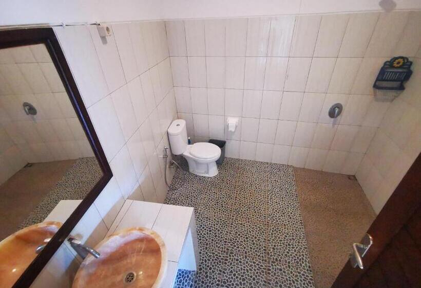 בית מלון כפרי Amed Yogika Center, Villas, Sauna And Restaurant