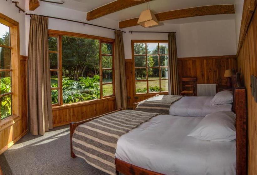 فندق Andes Lodge, Puelo Patagonia