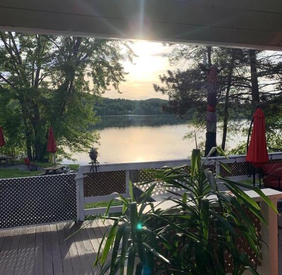 ホテル Auberge De Ferme Neuve