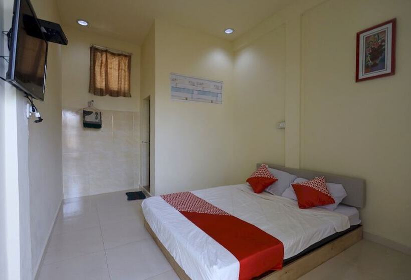 Отель Backpaker Seraya By Oyo