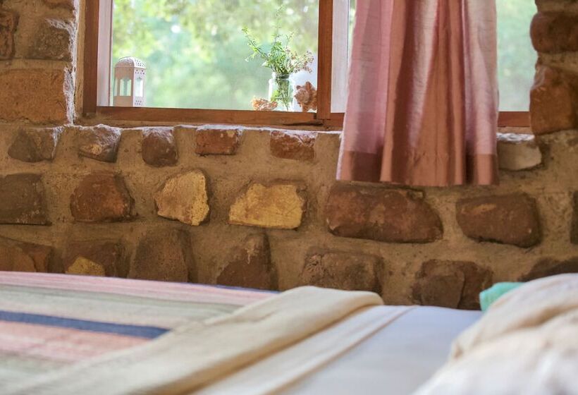 בית מלון כפרי Baker Safari Company