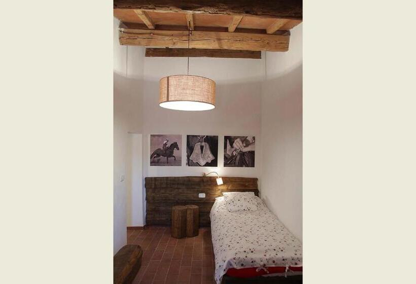 هتل Bio Agriturismo Corte Degli Ulivi