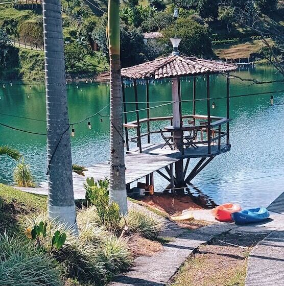 ホテル Casa Linda Guatapé