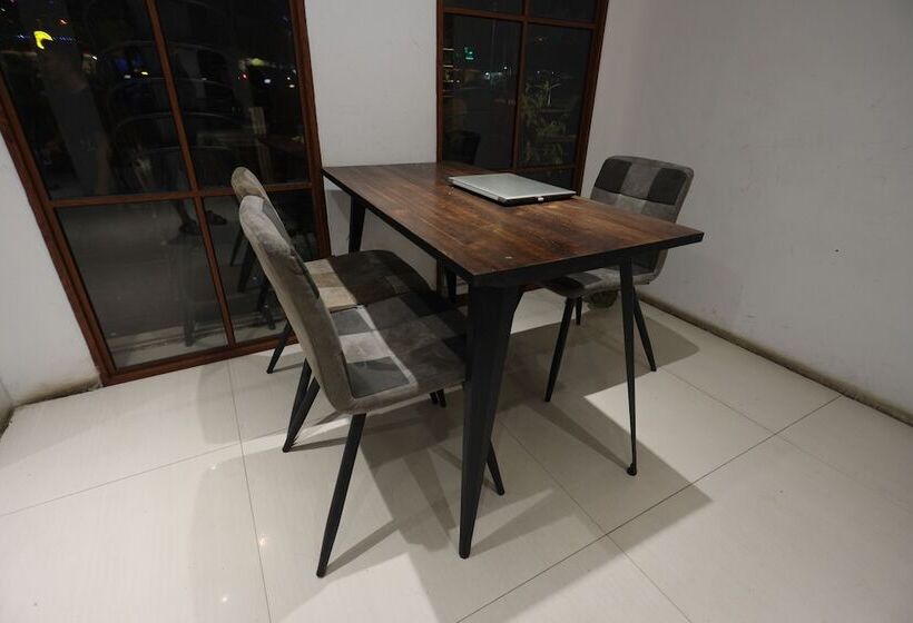 호텔 City Room By Oyo