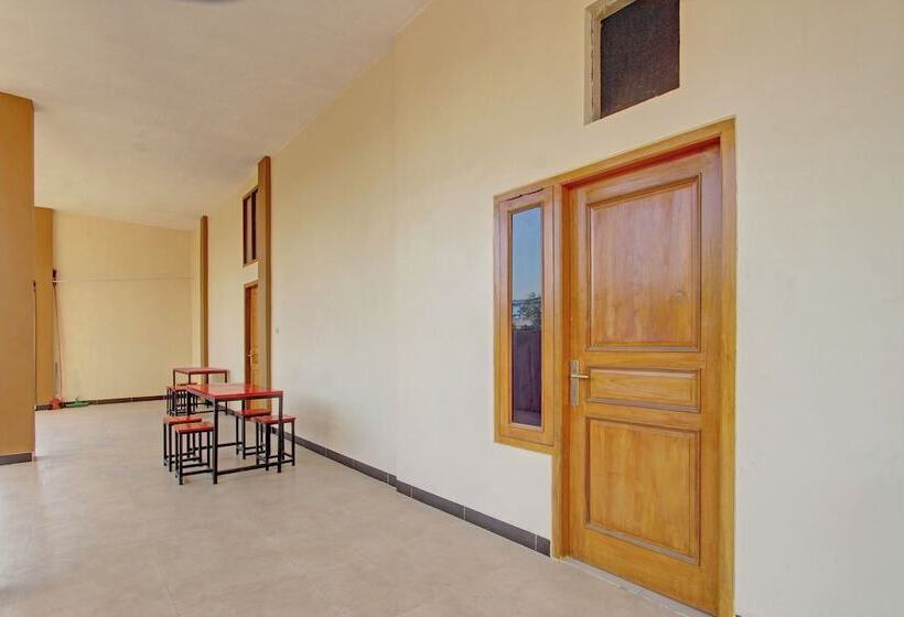 ホテル Galih Kostel 2 Syariah By Oyo