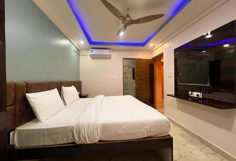 Отель Grand Palace