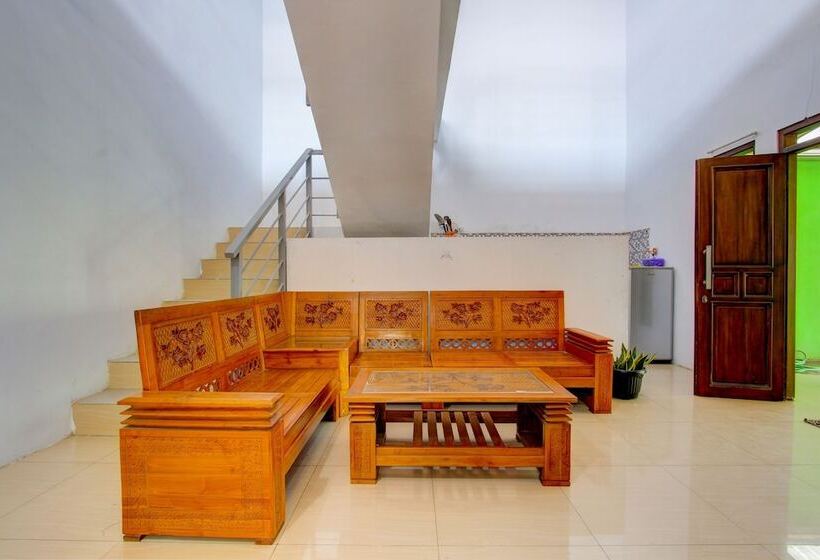 فندق Griya Kencana Asri Syariah By Oyo