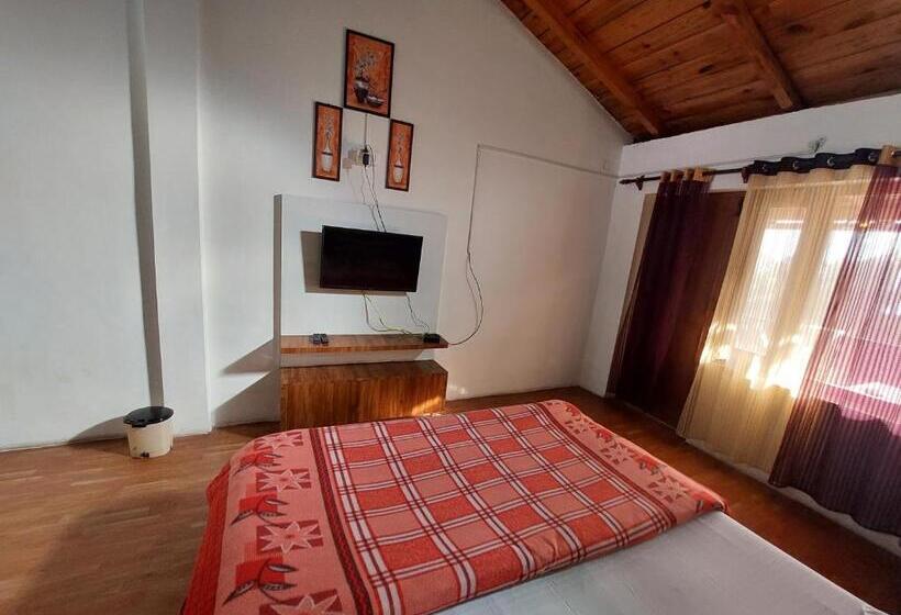 בית מלון כפרי Himratana The Junctioninn