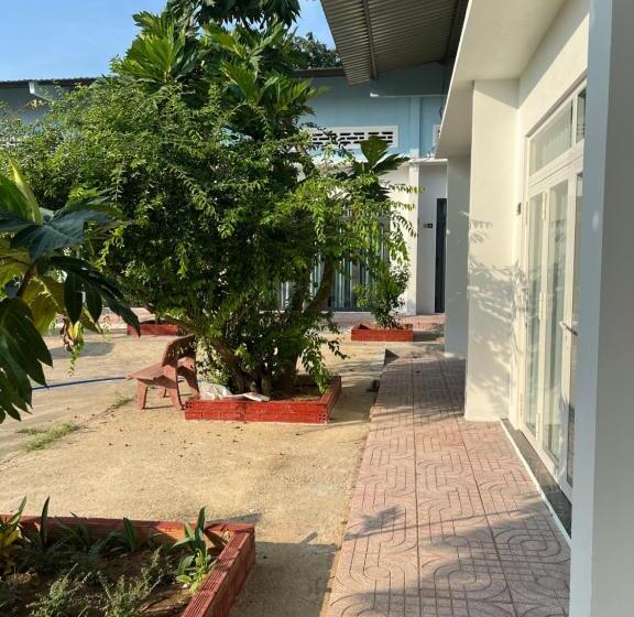 هتل Hy Guesthouse Phu Quoc Nhà Hy Vivu Bên Vườn