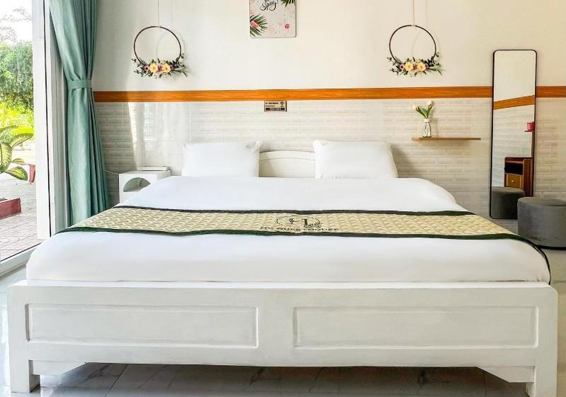 هتل Hy Guesthouse Phu Quoc Nhà Hy Vivu Bên Vườn