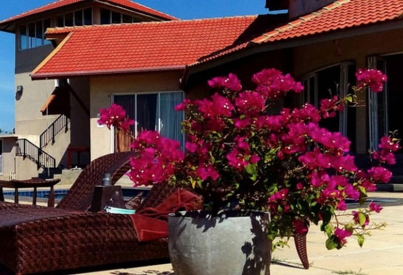 The Beach House By Kay Jay Hotels