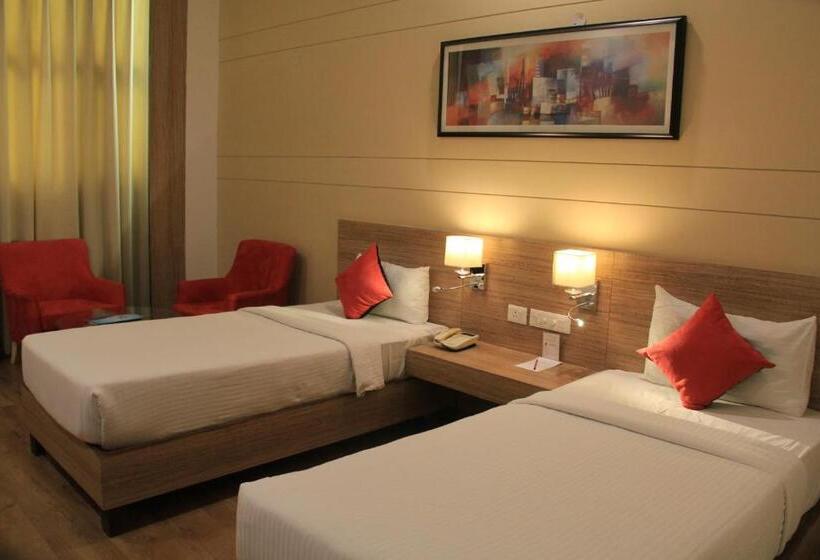 Отель K.c.cross Road