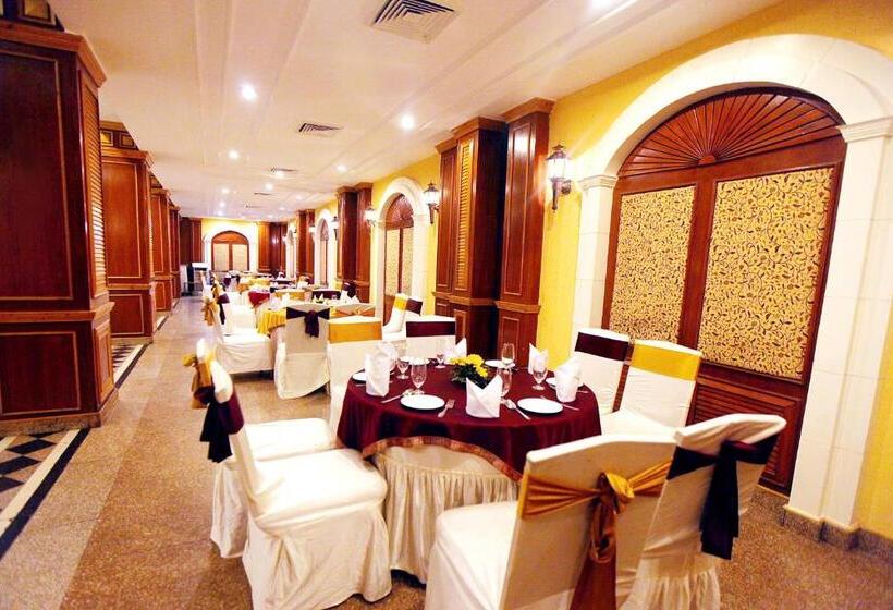 Отель K.c.cross Road