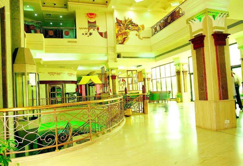 Отель K.c.cross Road