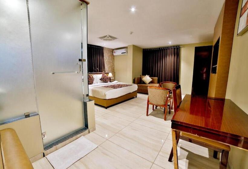 Отель Kings Heritage Surat