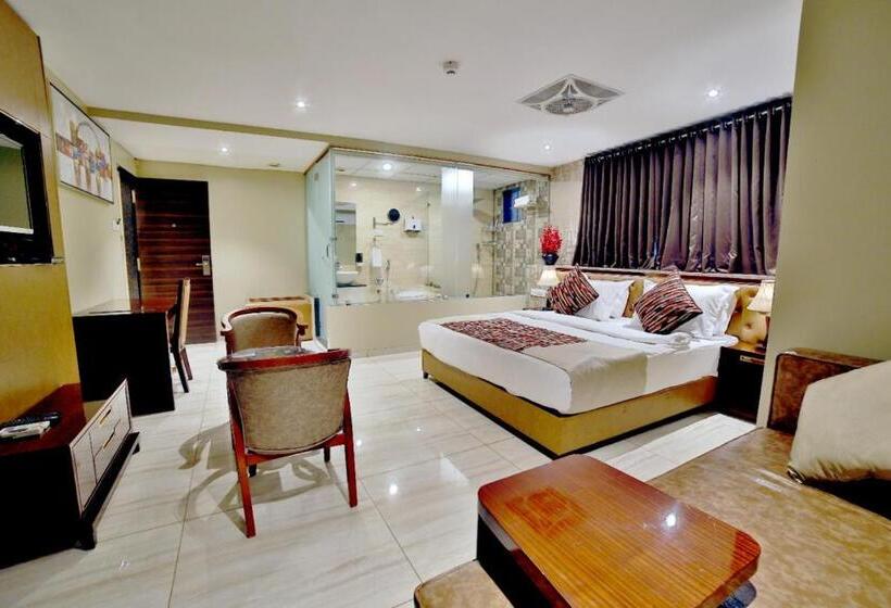 Отель Kings Heritage Surat