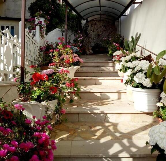 בית מלון כפרי La Scogliera